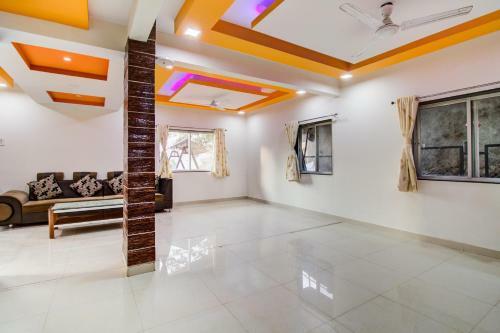 Hotel Oyo 23505 S Ramada Village