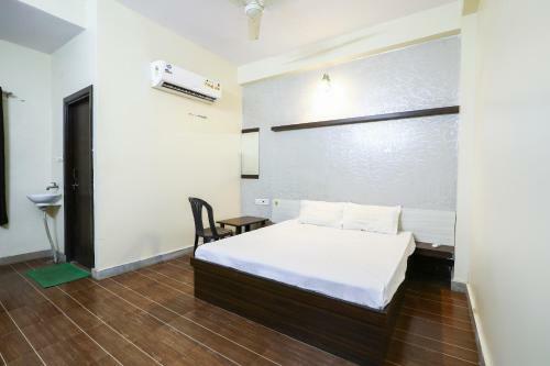 Hotel Spot On 73921 Surya Inn