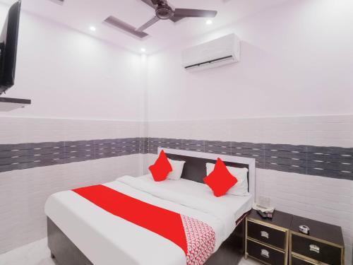 Oyo 79597 Hotel Sapphire