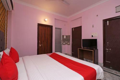 Oyo 33471 Hotel Magadh Empire