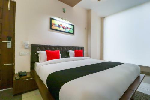 Hotel Capital O 30739 The Grace