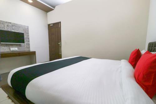 Hotel Capital O 30739 The Grace