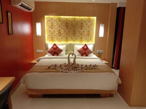 The Red Velvet Hotel