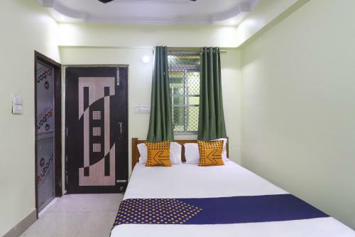 Spot On 76535 Hotel Sneh