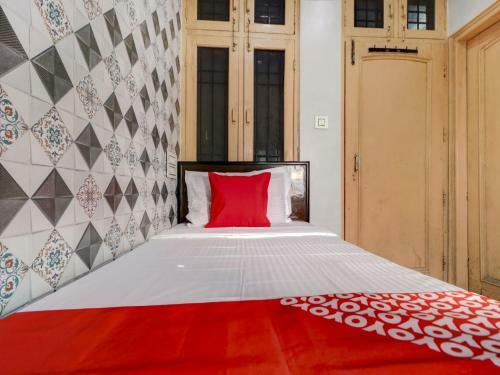 Oyo 77454 Hotel Prince Palace