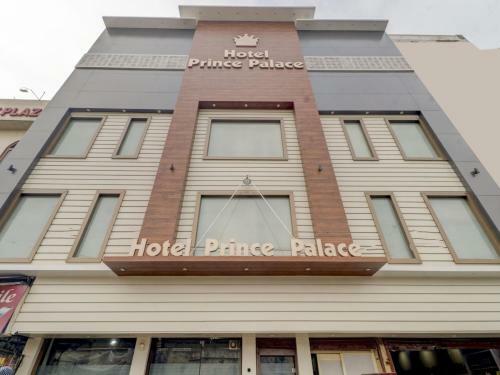 Oyo 77454 Hotel Prince Palace