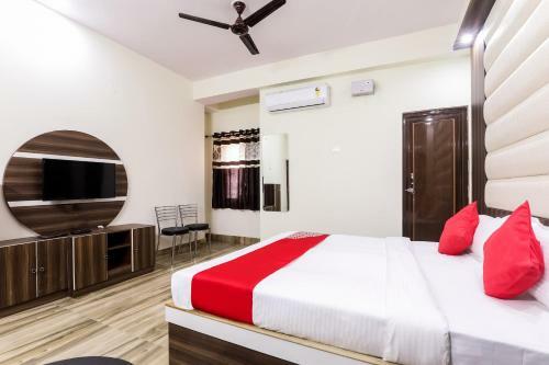 Oyo 75217 Hotel Navya Grand