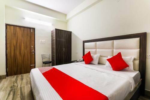 Oyo 75217 Hotel Navya Grand