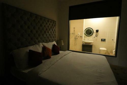 Hotel Mohan Contienental