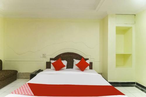 Oyo 47995 Hotel Prince