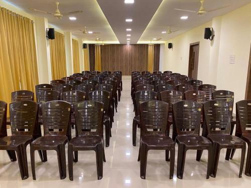 Hotel Kpm Residency