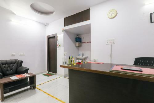 Capital O 78105 Hotel Figtree Premier