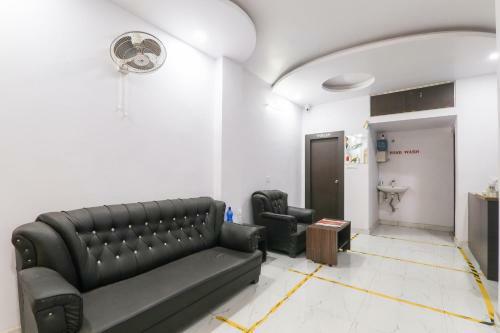 Capital O 78105 Hotel Figtree Premier
