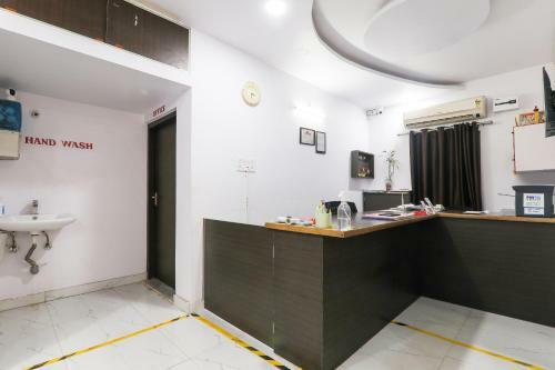 Capital O 78105 Hotel Figtree Premier