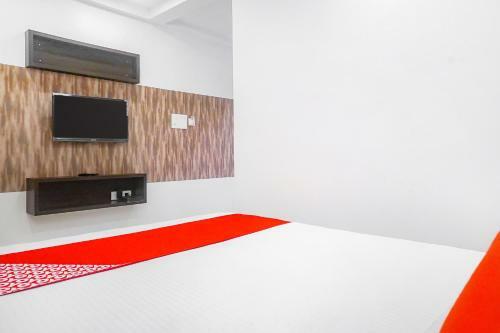Hotel Oyo 15741 Z Inn