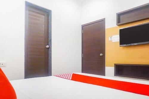 Hotel Oyo 15741 Z Inn
