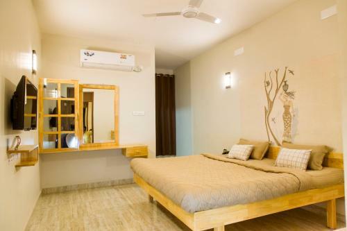 Lodge Rathna Square