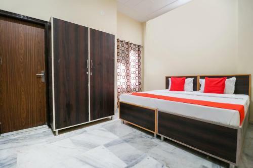 Oyo 67253 Hotel Andrew's
