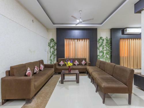 Oyo 76880 Hotel 2 Cubes
