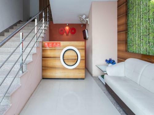 Oyo 76880 Hotel 2 Cubes