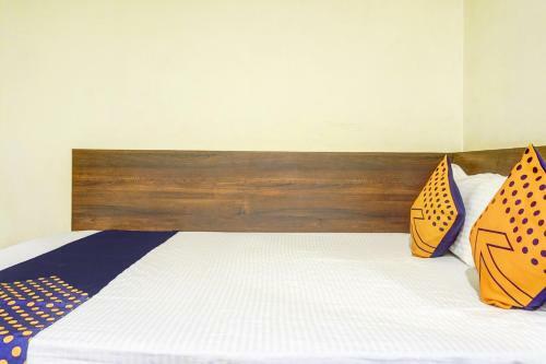 Hotel Spot On 76707 Royal Lodging
