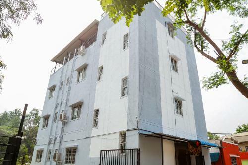 Hotel Capital O 22996 Ddpk