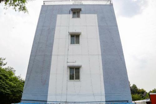 Hotel Capital O 22996 Ddpk