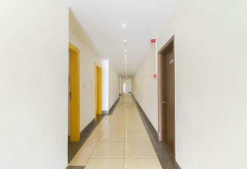 The Yellow Hotels By Festin