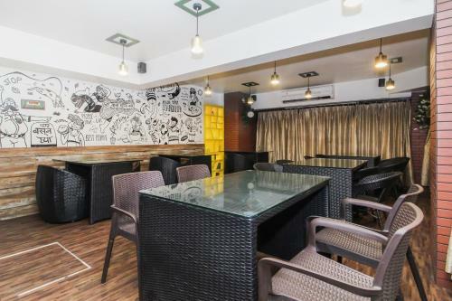 Collection O 76705 Deccan 8 Hotel