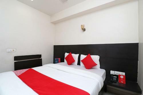 Oyo 28457 Hotel Shera