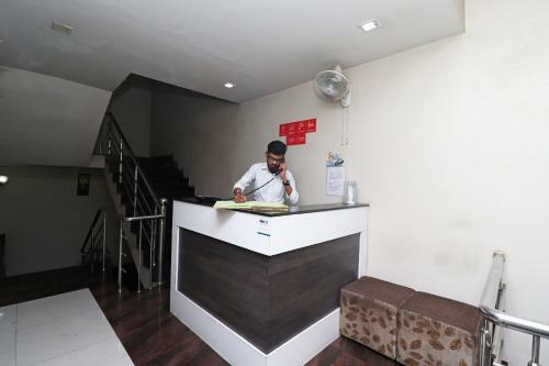 Oyo 28457 Hotel Shera
