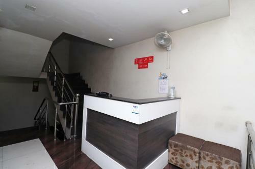 Oyo 28457 Hotel Shera