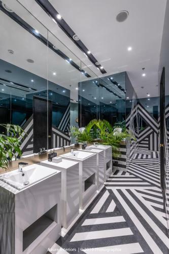 Hotel Clarks Inn Suites Raipur