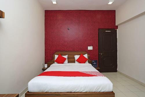 Oyo 7859 Hotel Gurukripa