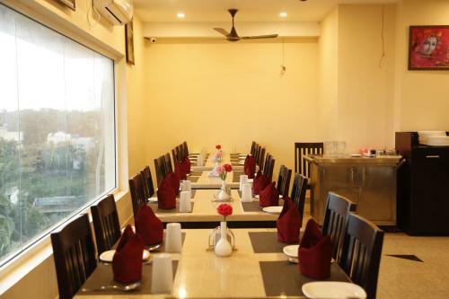 Hotel Ragavendra Rameswaram