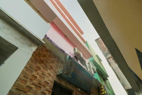 Hotel Oyo 65979 Shri Baijanath Dham Paying Gueust House