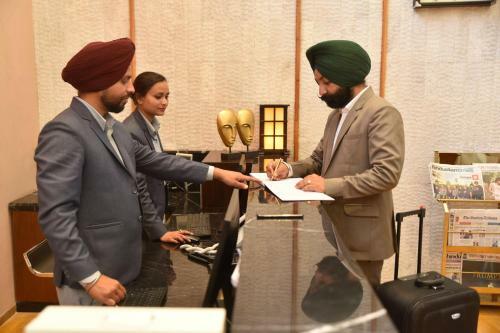 Hotel Icon Rajpura