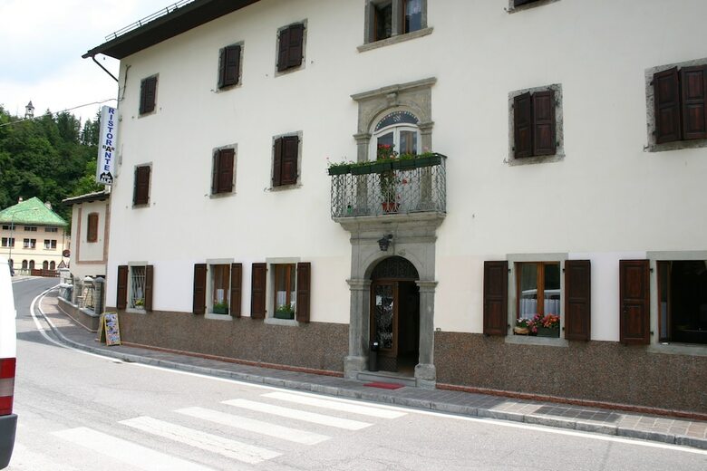 Hotel Albergo Alle Alpi