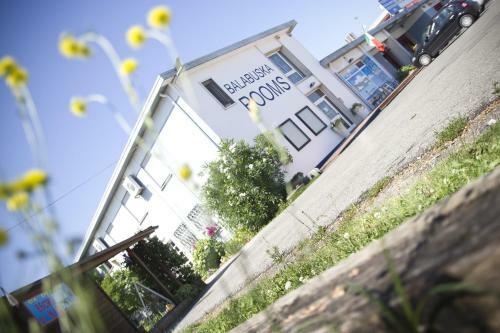 Hostal Balabuska Rooms