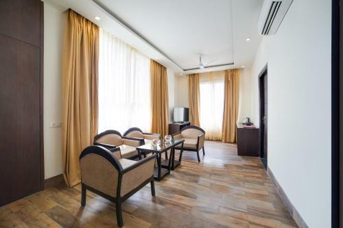 Summit Sanctum Hotel & Spa