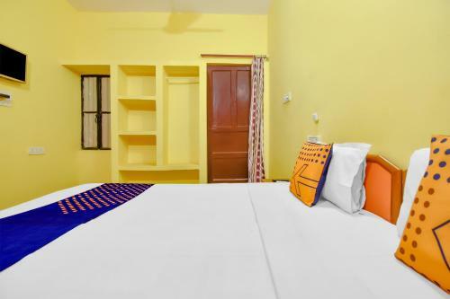 Hotel Spot On 78486 Ganga Usha Guest House