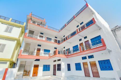 Hotel Spot On 78486 Ganga Usha Guest House