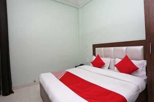Hotel Oyo 38098 Regal