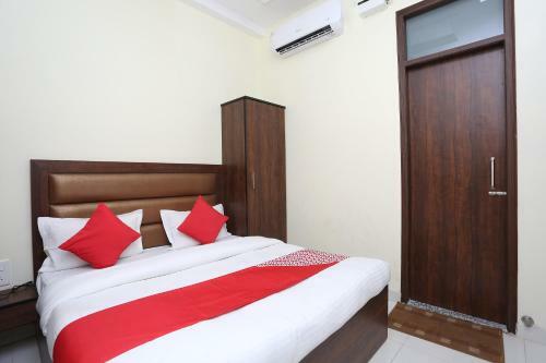 Hotel Oyo 38098 Regal