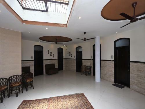 Oyo 43150 Hotel Uttam Heritage