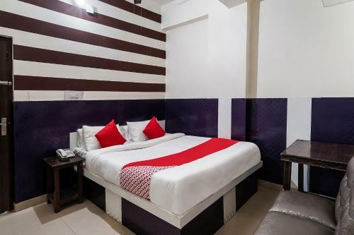 Oyo 60800 Hotel Landlord