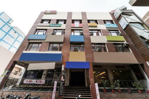 Oyo 60800 Hotel Landlord