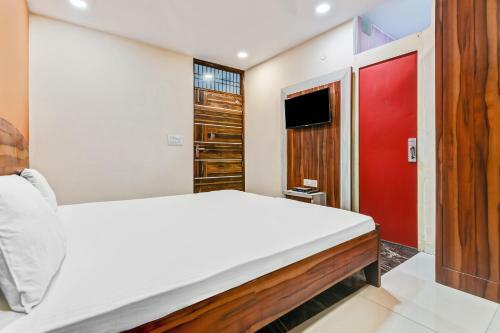 Spot On 61994 Hotel Red Apple
