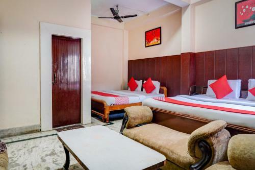 Oyo 65192 New Hotel Highway