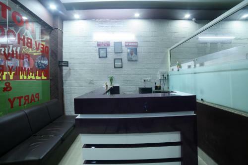 Hotel Dev Bhoomi Inn